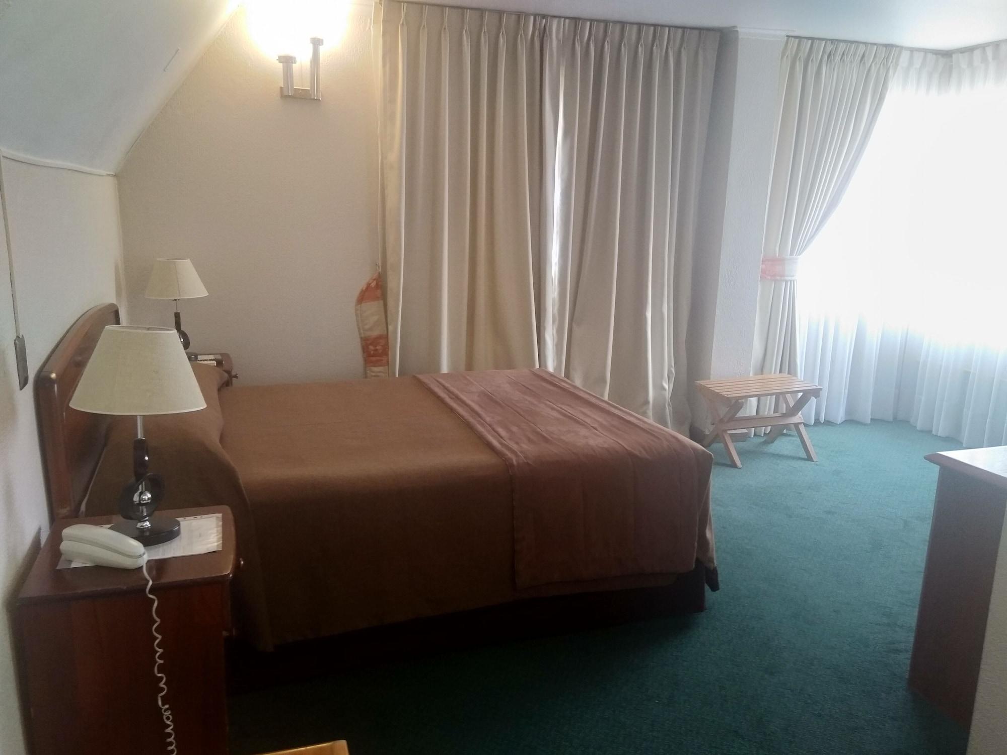 Hotel Maria Angola サンティアゴ エクステリア 写真