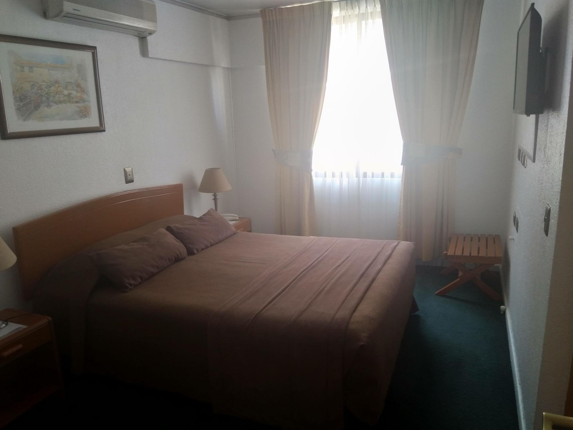 Hotel Maria Angola サンティアゴ エクステリア 写真