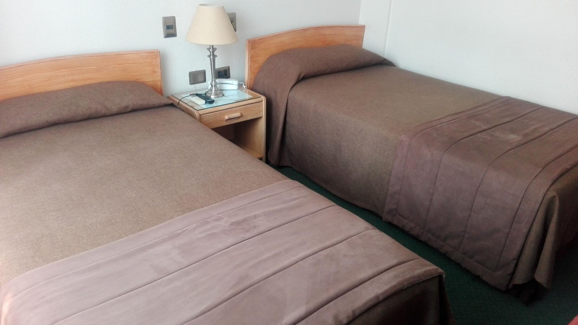 Hotel Maria Angola サンティアゴ エクステリア 写真