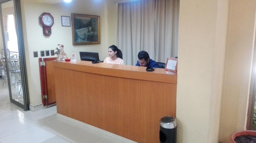 Hotel Maria Angola サンティアゴ エクステリア 写真