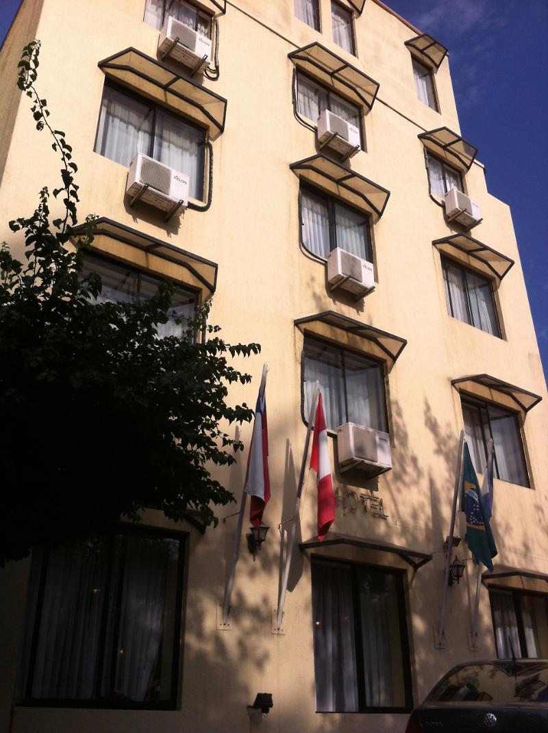 Hotel Maria Angola サンティアゴ エクステリア 写真