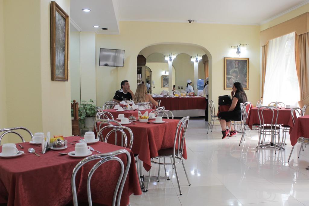 Hotel Maria Angola サンティアゴ エクステリア 写真