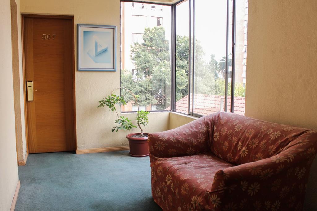 Hotel Maria Angola サンティアゴ エクステリア 写真